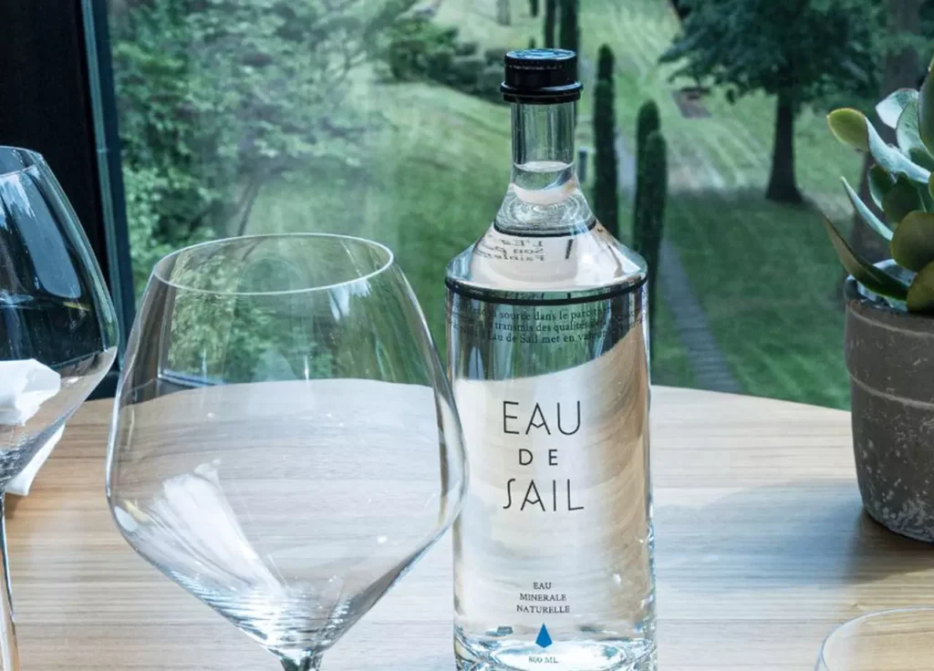 Eau de Sail est une eau minérale naturelle rare,
préservée depuis des millénaires, au coeur de la France à Sail-les-Bains. Conception de biens d'équipement pour l'industrie - Étude de faisabilité industrielle - Design Produit-Innovation-Design Industriel -Projet Demaneo - Agence de design industriel Lyon - Design Packaging Lyon