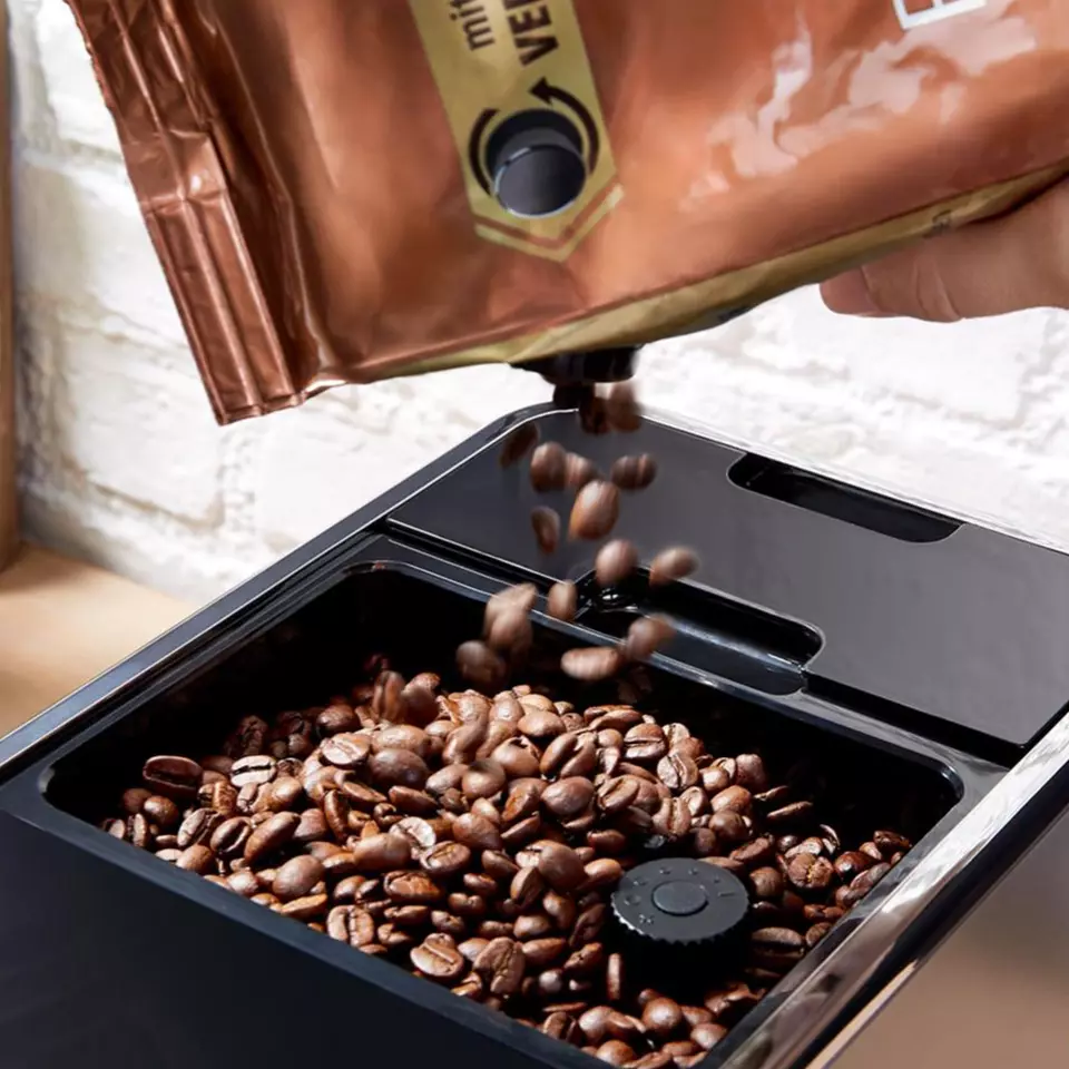 Design Produit - Innovation - Design Industriel -Modélisation CAO 3D - Demaneo, agence de design industriel Lyon - Design de machines a café - Coffee maker - Design de produits high-tech electromenager.